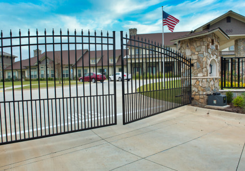 Expert Tips for Choosing the Best Fence to Keep Burglars Out